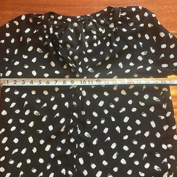Gibson Black and White Button Down Blouse Size S - Picture 7 of 10